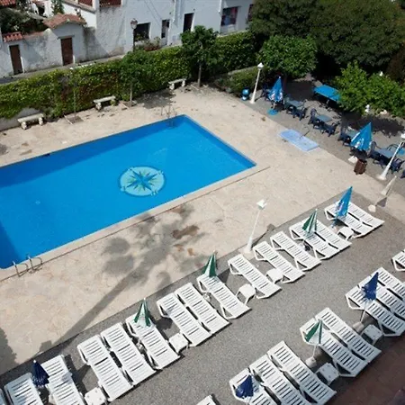 Windsor Tossa - Adults Only 16 3*